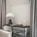 De Luxe Centre * Paryż