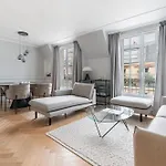 De Luxe Centre Paryż
