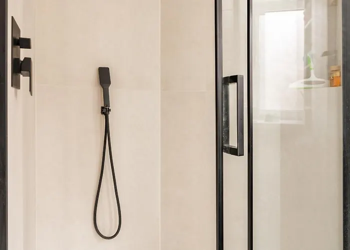 De Luxe Centre 아파트 *